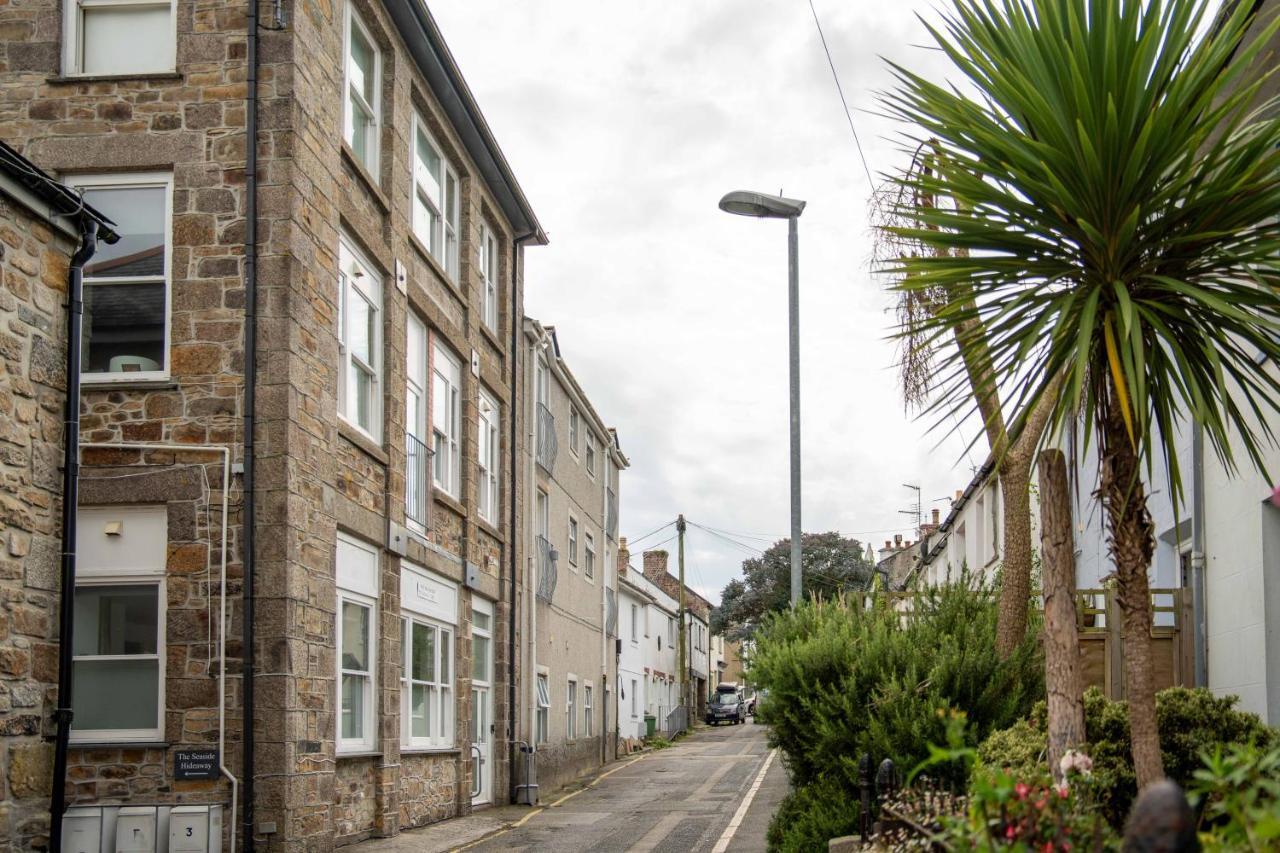 Apres Beach Apartment Sleeps 4 Penzance Esterno foto