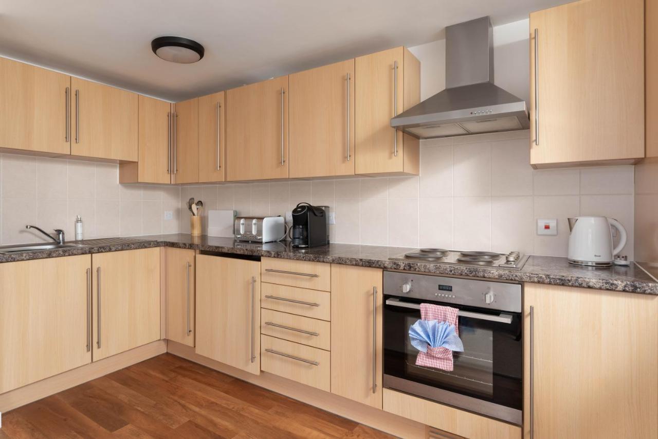 Apres Beach Apartment Sleeps 4 Penzance Esterno foto