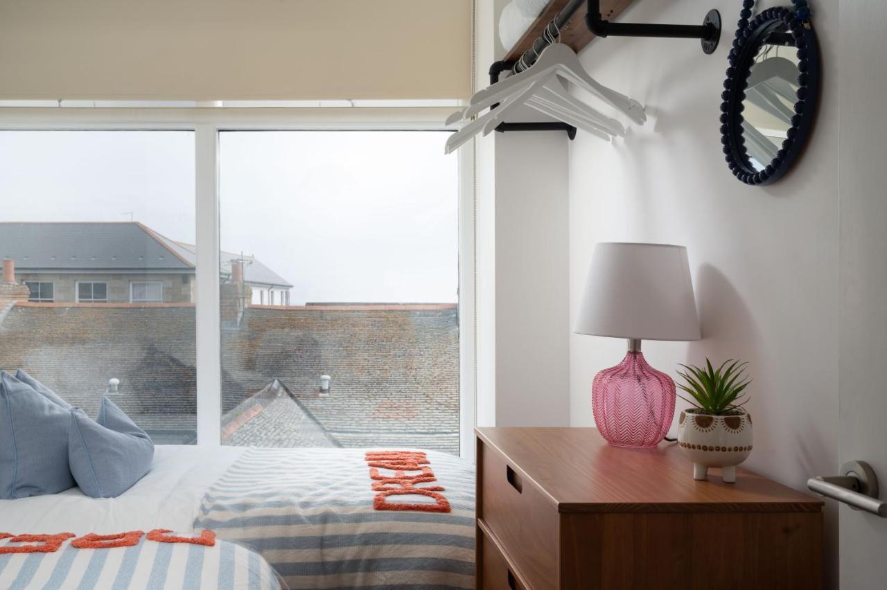 Apres Beach Apartment Sleeps 4 Penzance Esterno foto