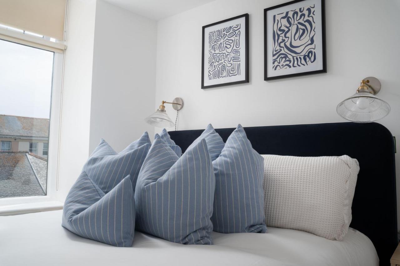 Apres Beach Apartment Sleeps 4 Penzance Esterno foto