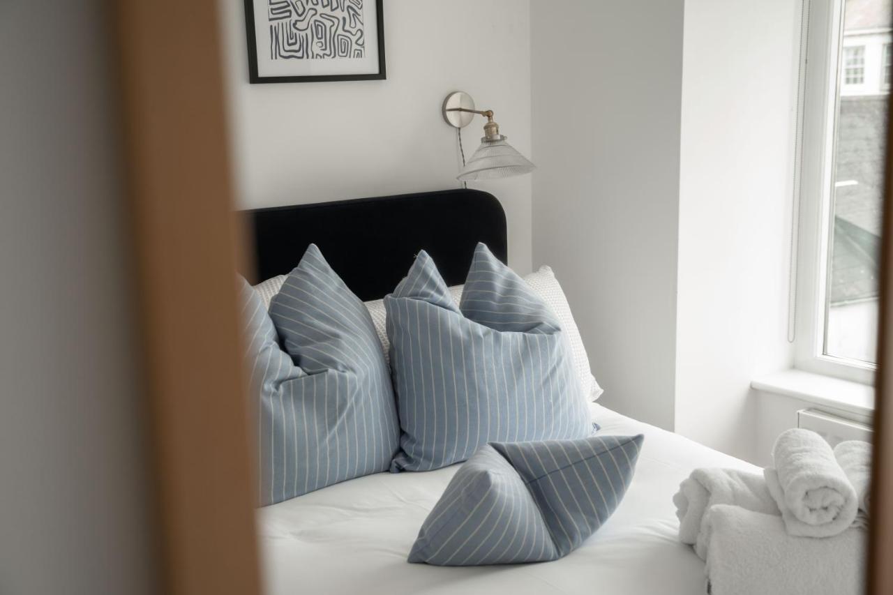 Apres Beach Apartment Sleeps 4 Penzance Esterno foto