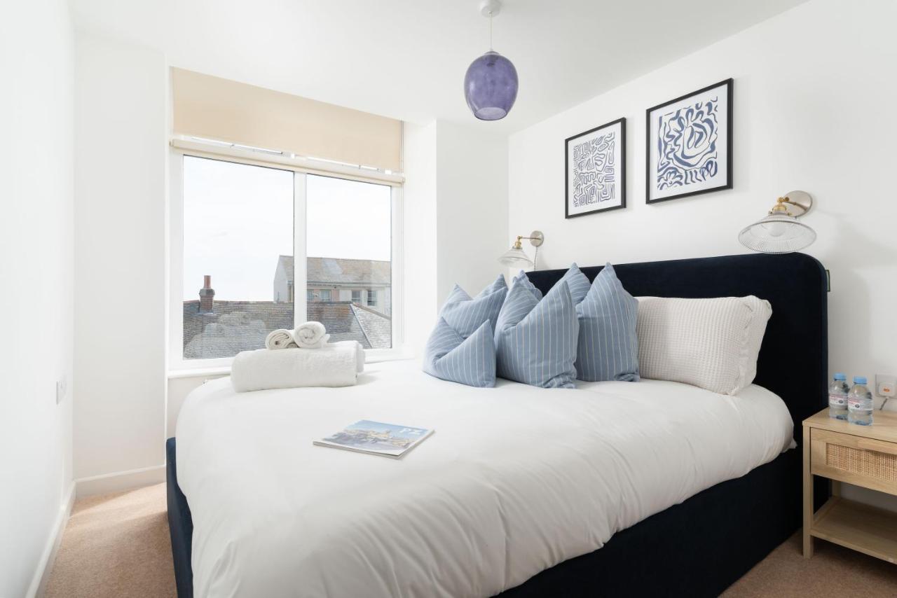 Apres Beach Apartment Sleeps 4 Penzance Esterno foto